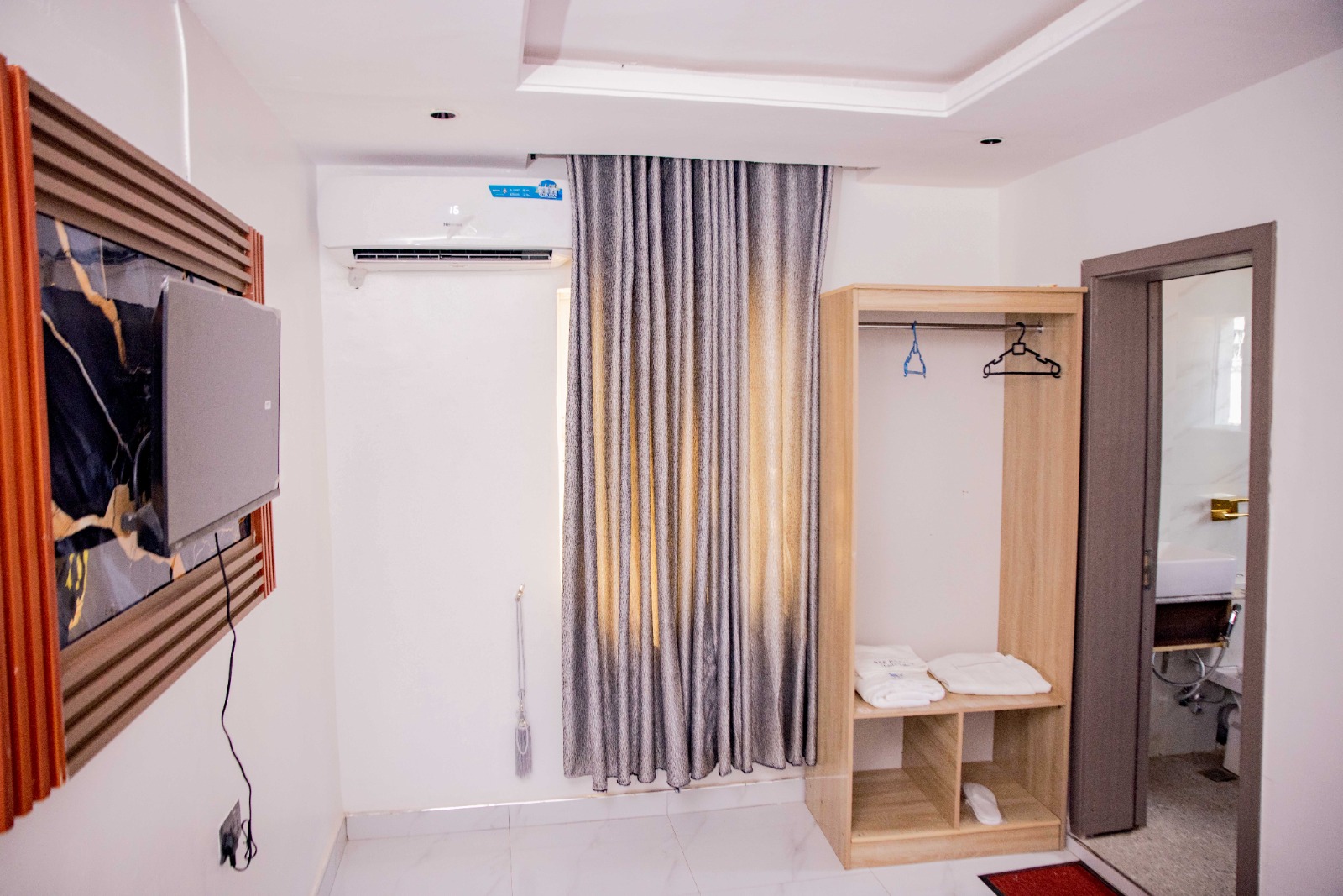 Two Bed Room Apartmnt